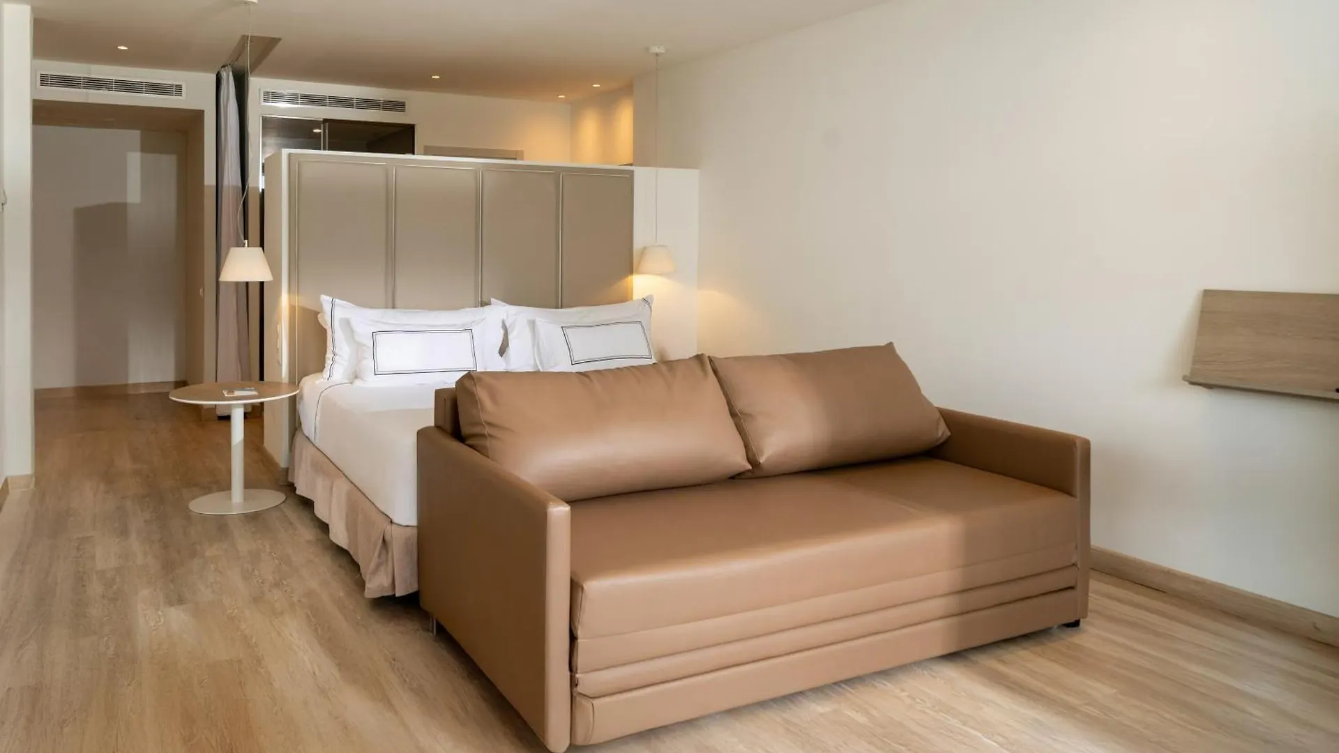 Melia Calvia Beach Magaluf  4*, Magaluf (Mallorca) Spain