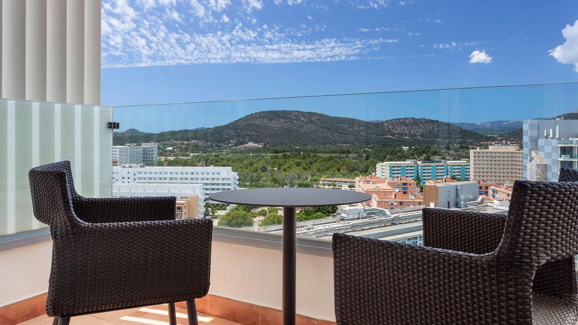 Melia Calvia Beach Magaluf  4*, Magaluf (Mallorca)